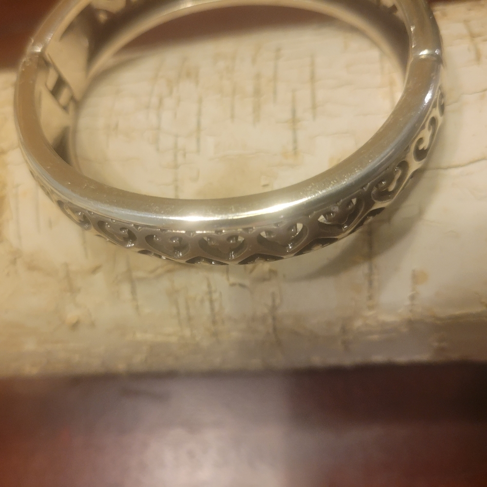 Beautiful Brighton Hinged Bangle - image 4